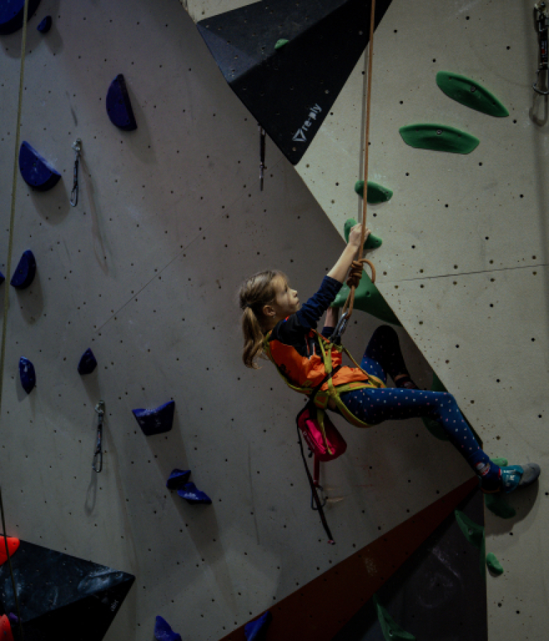 Foto k článku Závodní lezecký kroužek pro děti